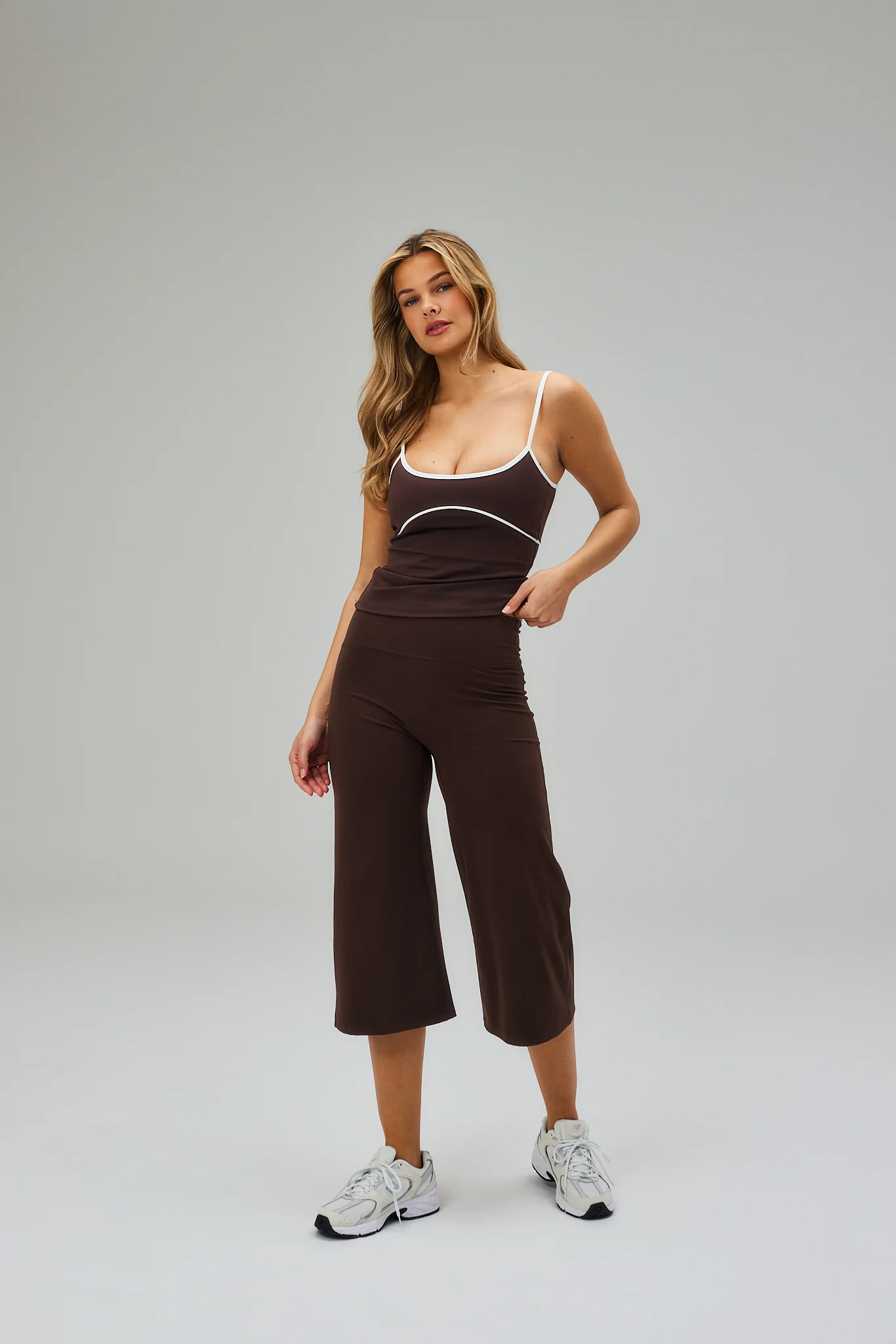 Contrast Tank Top - Pecan Brown - Image 8